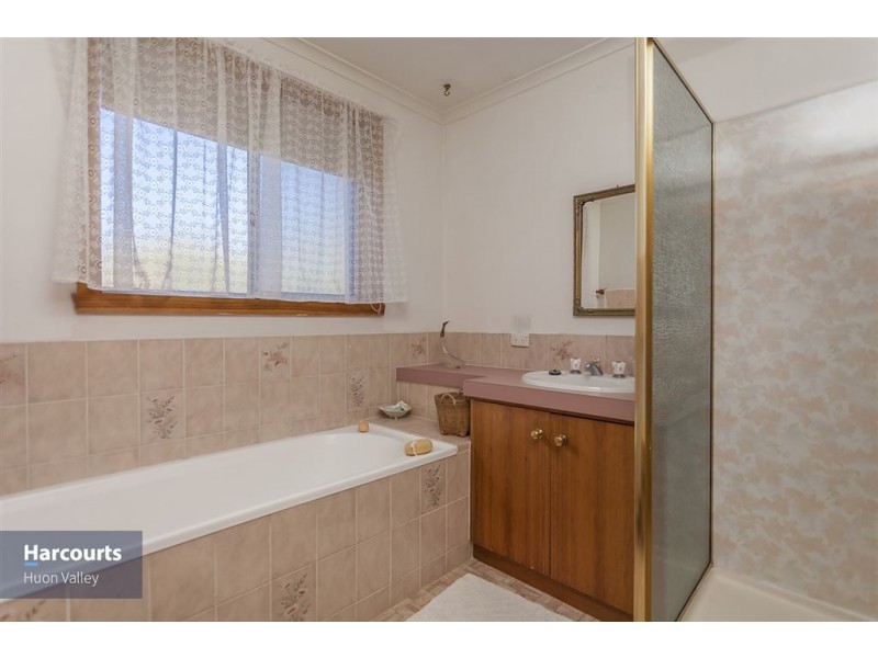 149 Missing Link Road, Wattle Grove TAS 7109