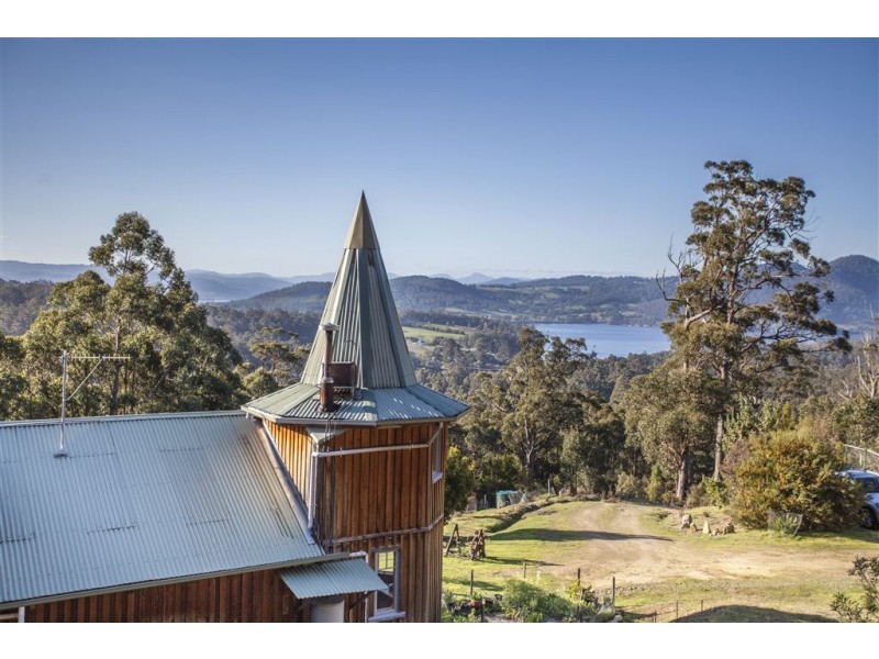 69 Cairns Bay Road, Surges Bay TAS 7116