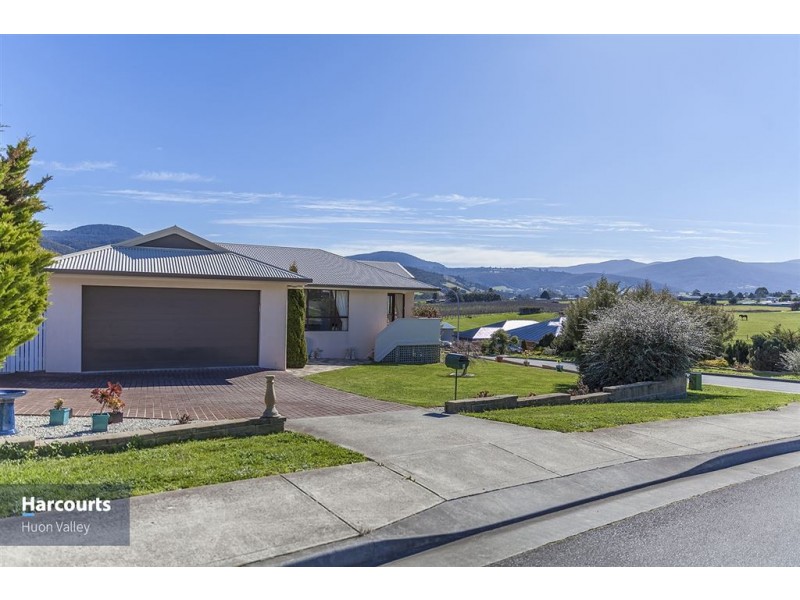 2 Pear Tree Close, Huonville TAS 7109