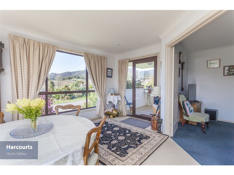 2 Pear Tree Close, Huonville TAS 7109