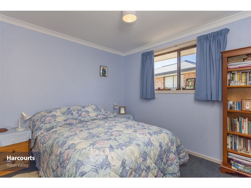 2 Pear Tree Close, Huonville TAS 7109