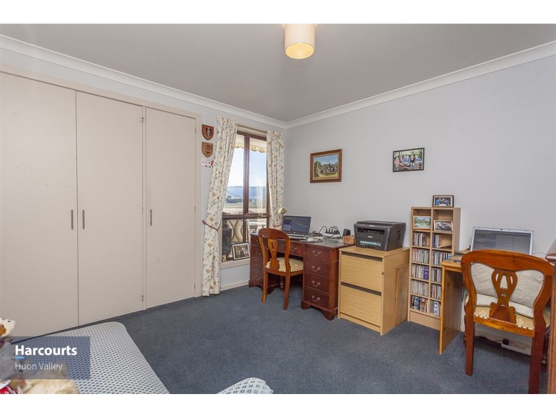 2 Pear Tree Close, Huonville TAS 7109