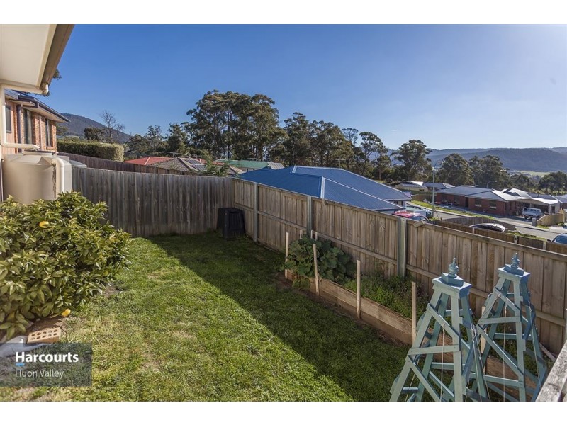 2 Pear Tree Close, Huonville TAS 7109
