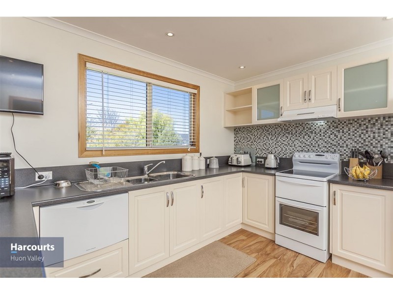 11 McKay Street, Dover TAS 7117