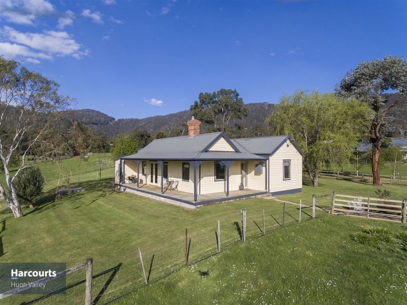 67 Knights Road, Huonville TAS 7109