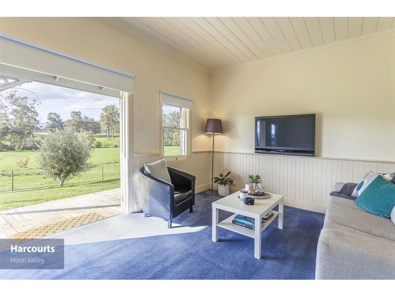 67 Knights Road, Huonville TAS 7109