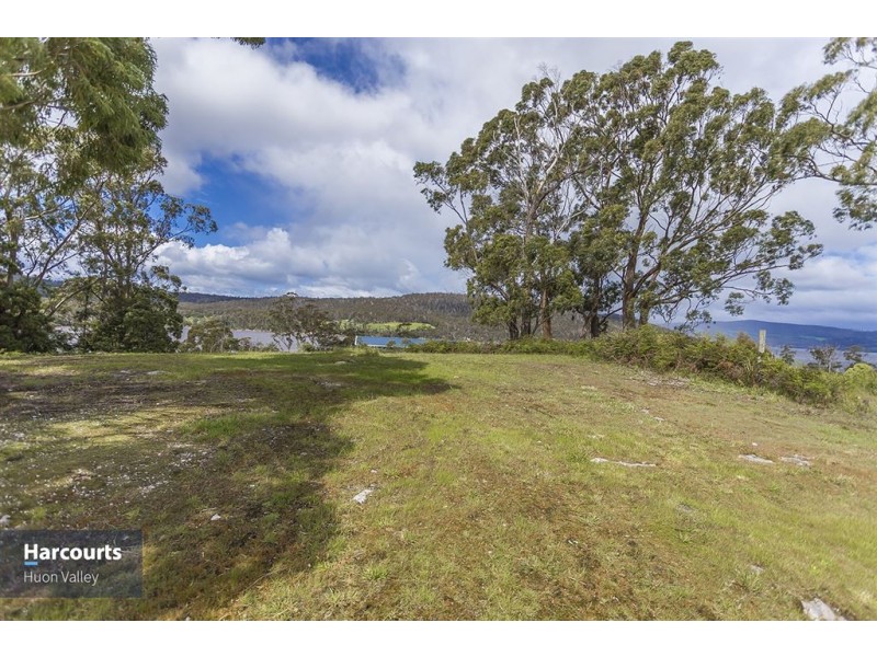 5 Glovers Road, Deep Bay TAS 7112