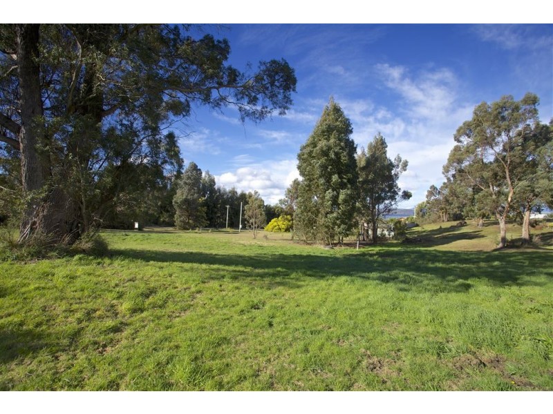 25 Cemetery Road, Dover TAS 7117
