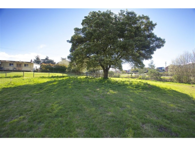 25 Cemetery Road, Dover TAS 7117