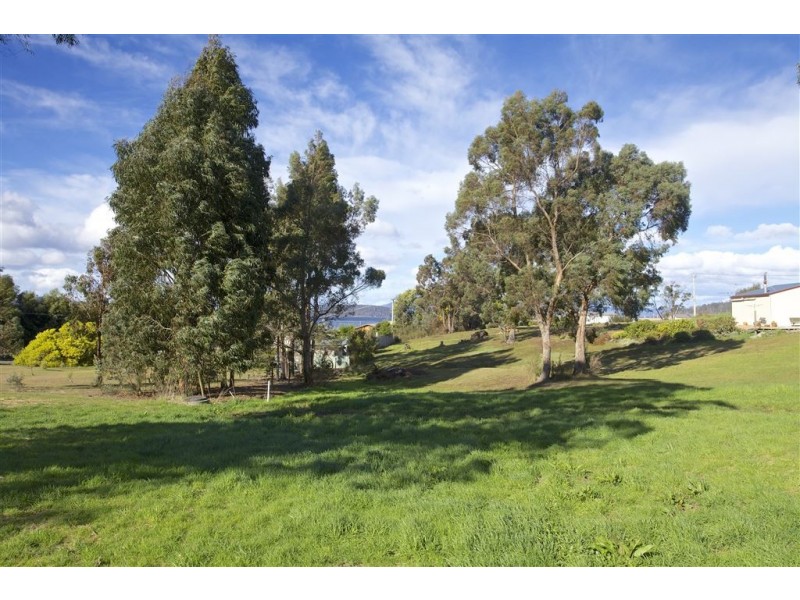 25 Cemetery Road, Dover TAS 7117
