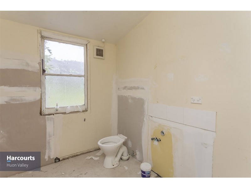 11 Wilmot, Huonville TAS 7109