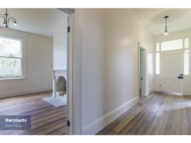 11 Wilmot, Huonville TAS 7109