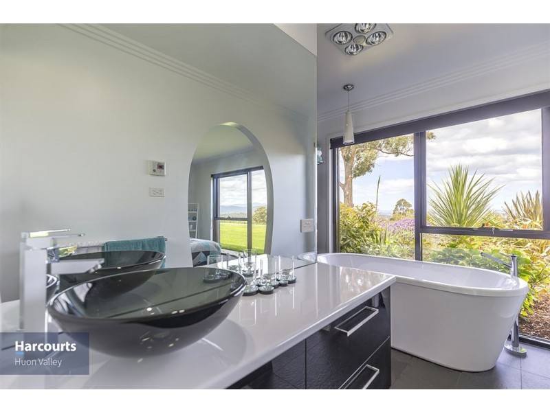 11 Randalls Bay Road, Randalls Bay TAS 7112