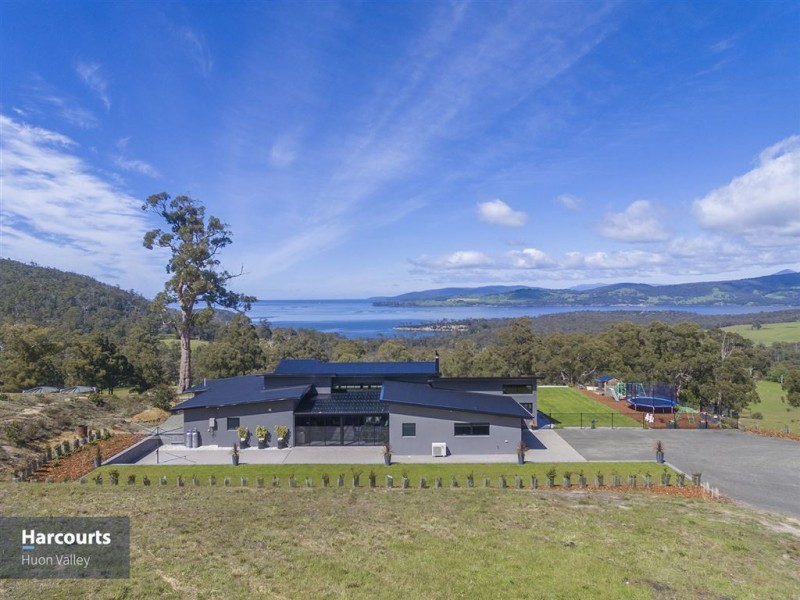 11 Randalls Bay Road, Randalls Bay TAS 7112