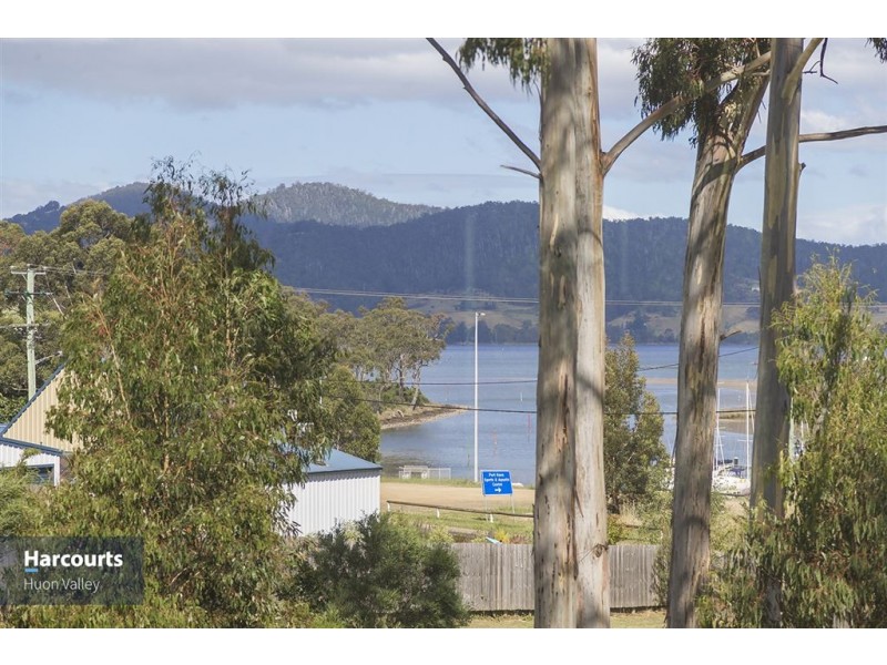 2C Crooke Street, Port Huon TAS 7116