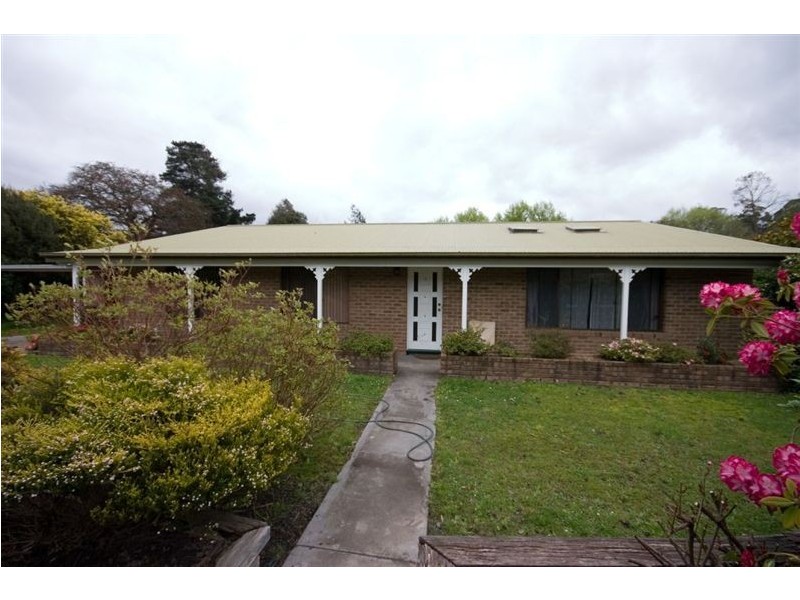 8 Charles Street, Cygnet TAS 7112