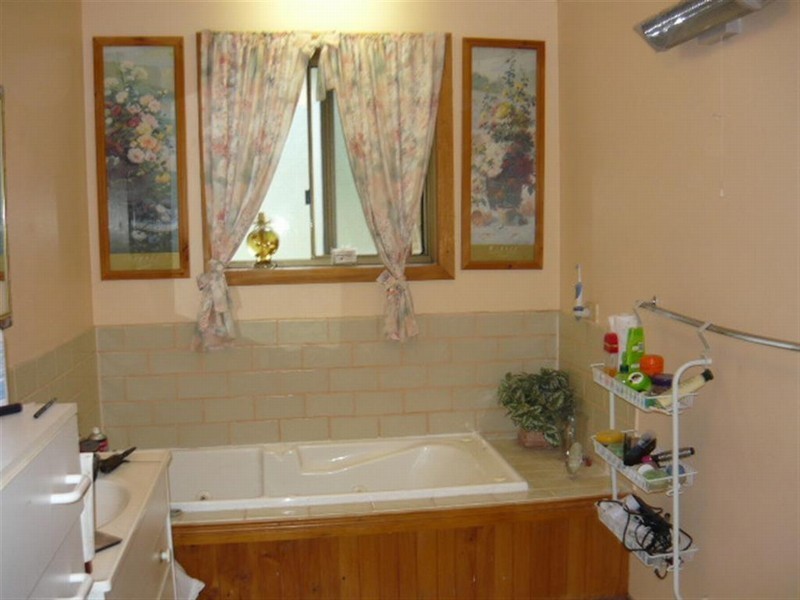 8 Charles Street, Cygnet TAS 7112
