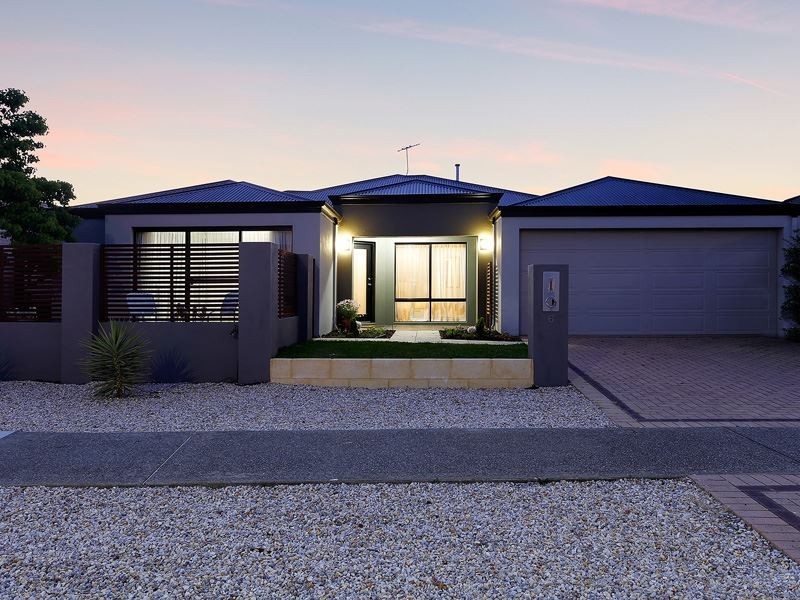 6 Lorne Avenue, Hammond Park WA 6164