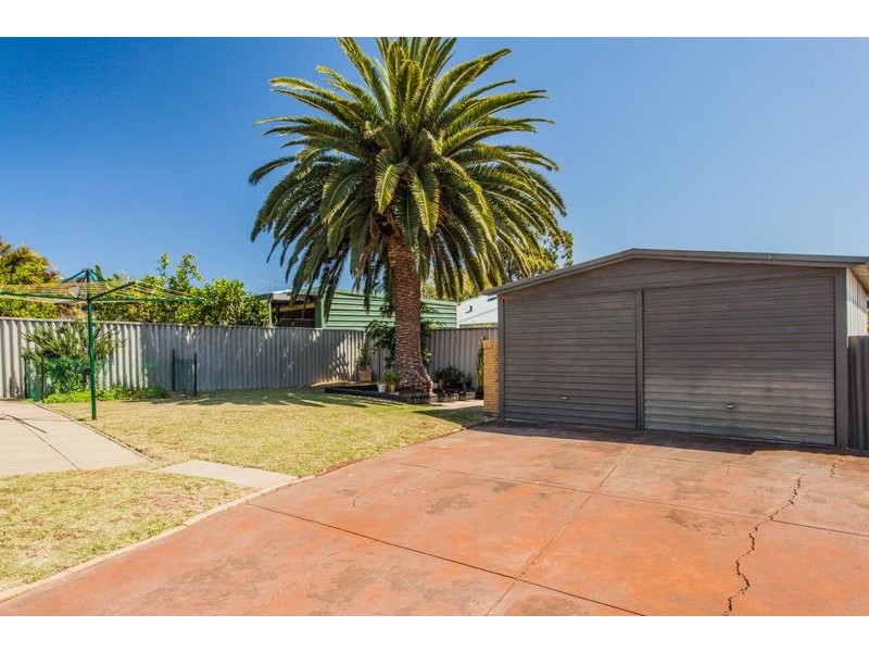 8 Carmody Street, Hamilton Hill WA 6163