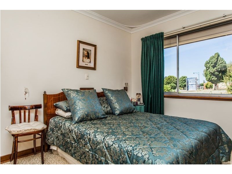 8 Carmody Street, Hamilton Hill WA 6163