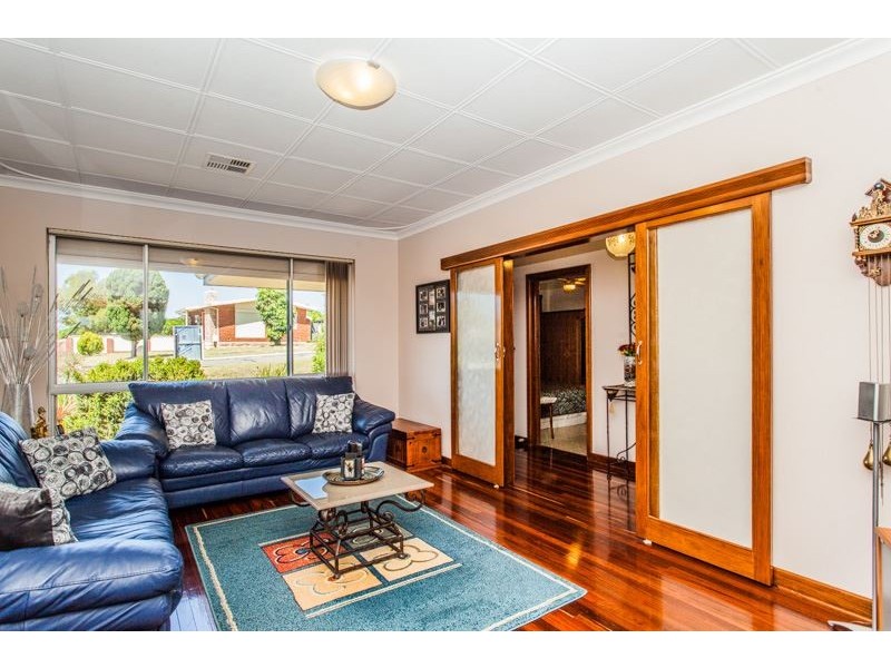 8 Carmody Street, Hamilton Hill WA 6163