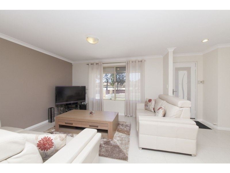 22 Lesueur Pass, Beeliar WA 6164