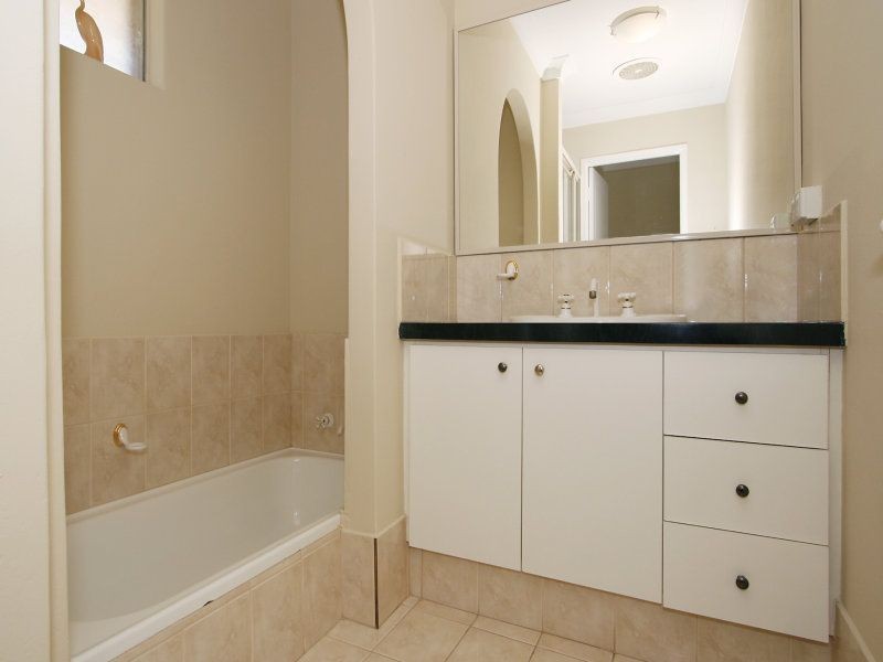 14 Milton Place, Munster WA 6166