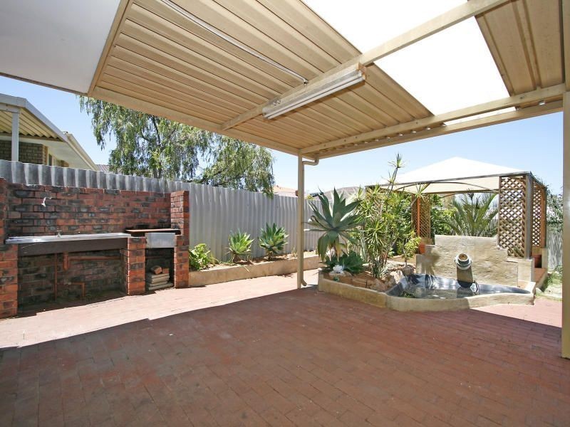 14 Milton Place, Munster WA 6166