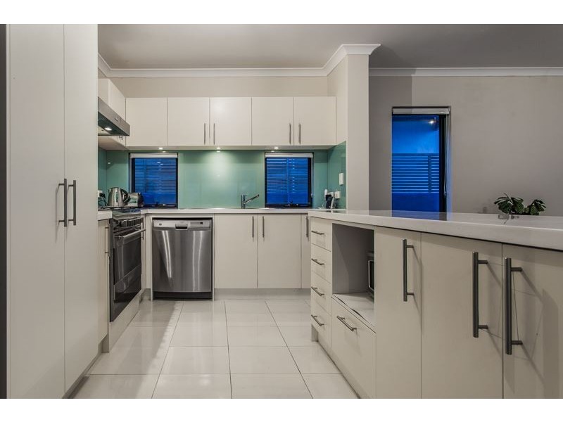 82 Annie Street, Beaconsfield WA 6162