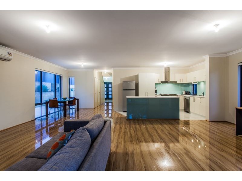 82 Annie Street, Beaconsfield WA 6162