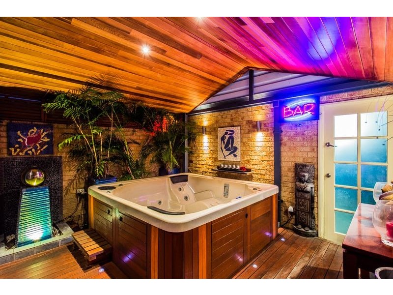 16 Orsulich Loop, Spearwood WA 6163