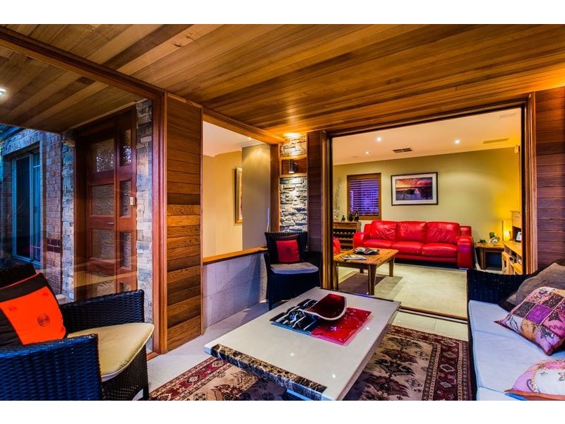 16 Orsulich Loop, Spearwood WA 6163