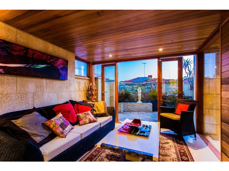 16 Orsulich Loop, Spearwood WA 6163