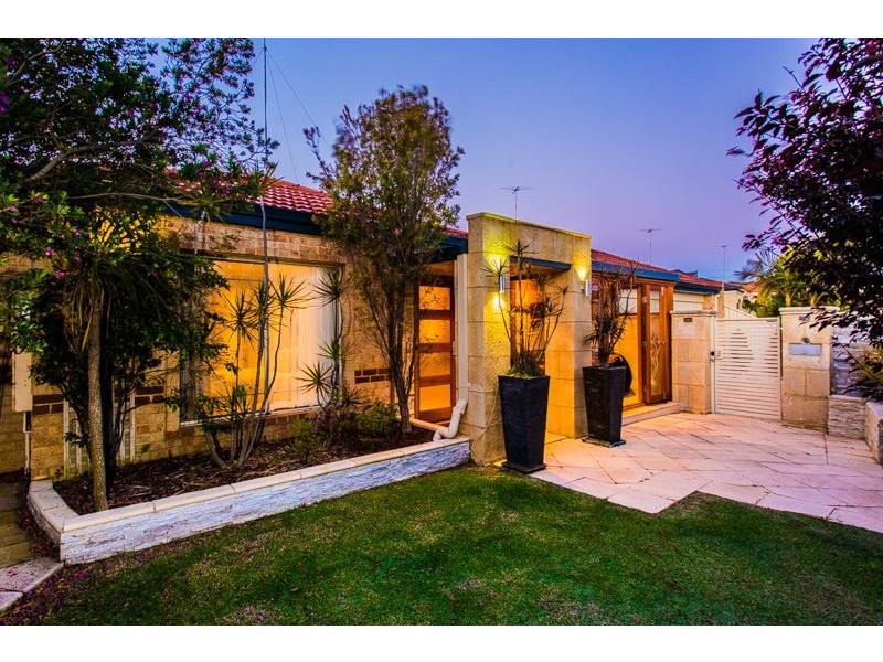 16 Orsulich Loop, Spearwood WA 6163