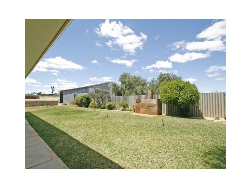 151 Moylan Road, Wattleup WA 6166
