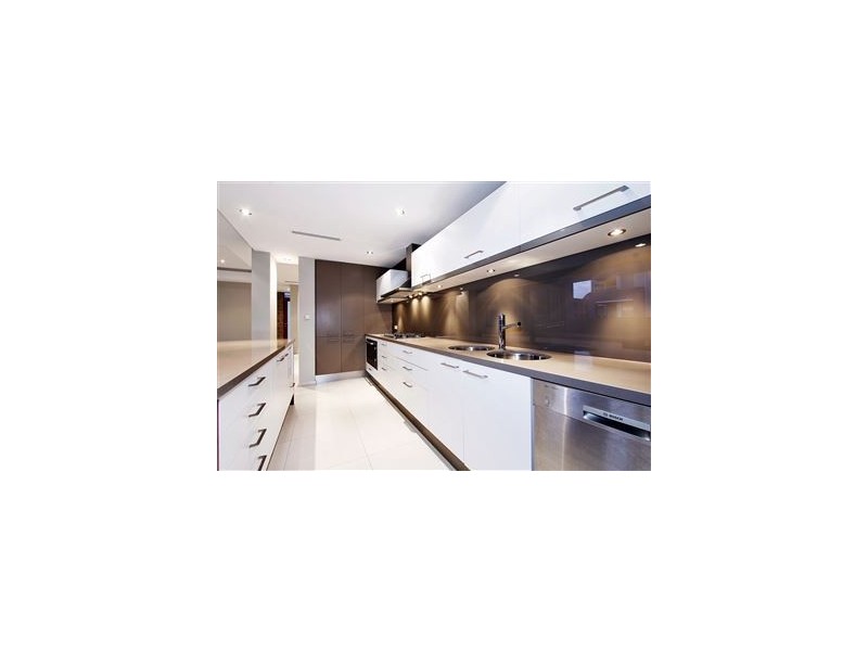 60 Breaksea Drive, North Coogee WA 6163