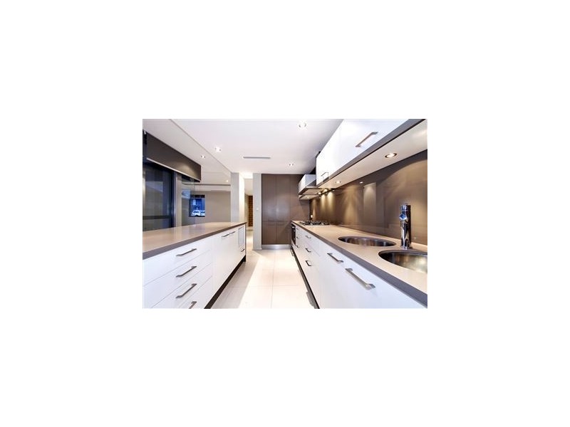 60 Breaksea Drive, North Coogee WA 6163