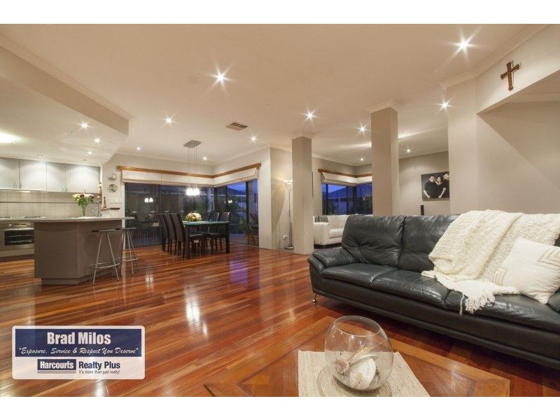 16 Fawcett Crescent, Canning Vale WA 6155