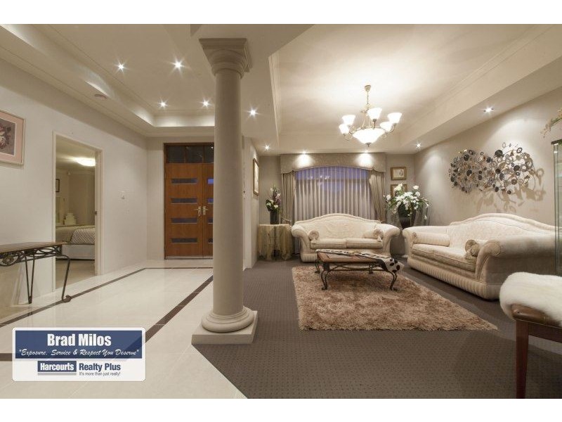 16 Fawcett Crescent, Canning Vale WA 6155