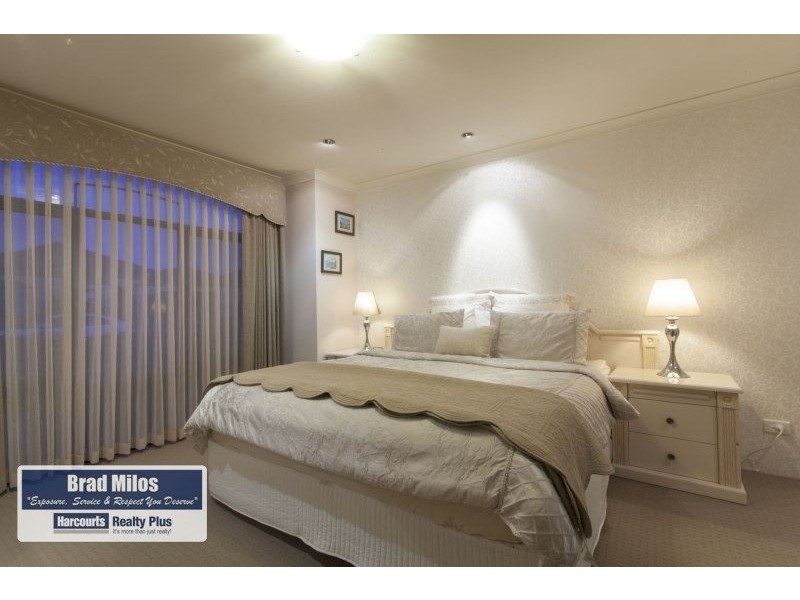 16 Fawcett Crescent, Canning Vale WA 6155