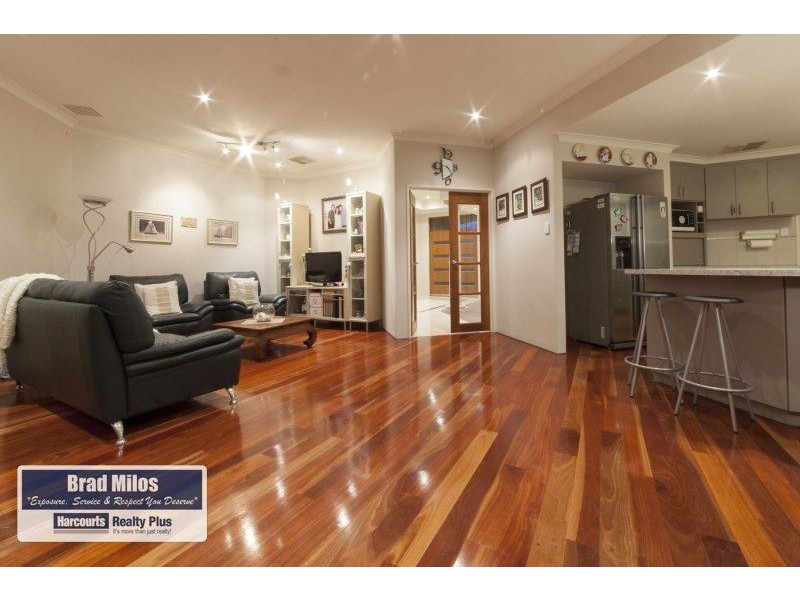 16 Fawcett Crescent, Canning Vale WA 6155