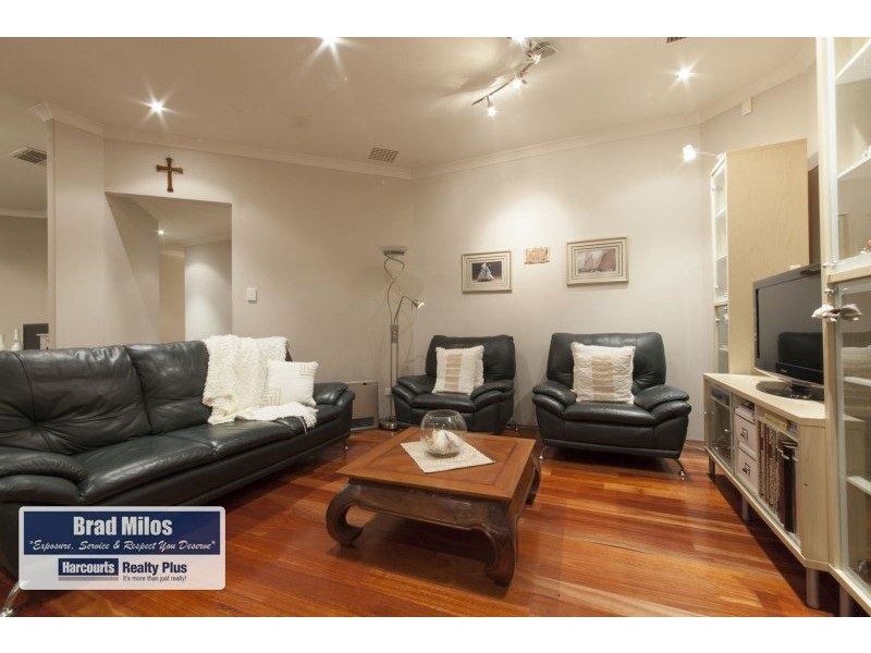 16 Fawcett Crescent, Canning Vale WA 6155