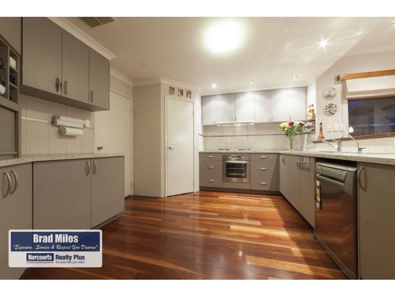 16 Fawcett Crescent, Canning Vale WA 6155