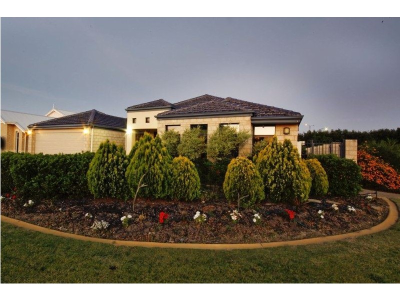 38 Oakhill Drive, Canning Vale WA 6155