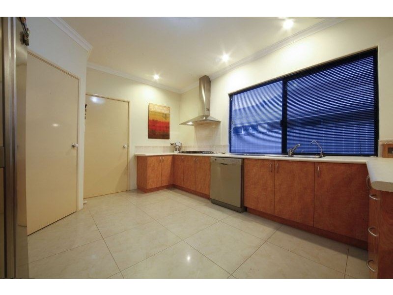 38 Oakhill Drive, Canning Vale WA 6155