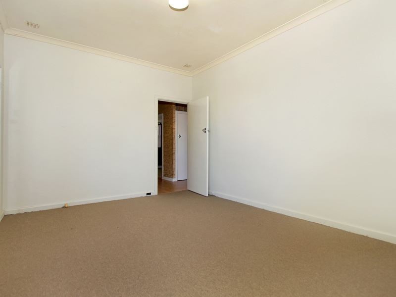 26 Coolbellup Ave, Coolbellup WA 6163