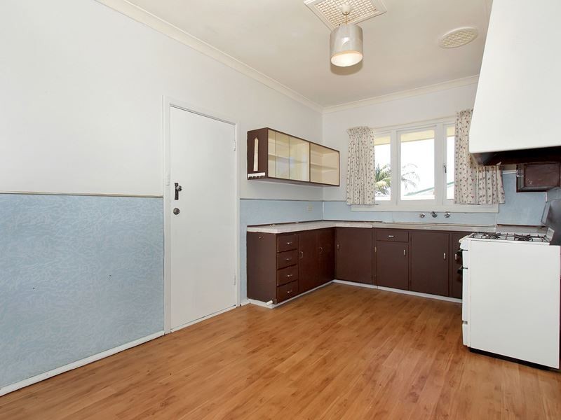 26 Coolbellup Ave, Coolbellup WA 6163