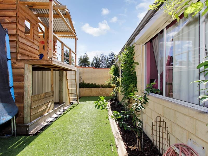 13 Gandossi Court, Success WA 6164