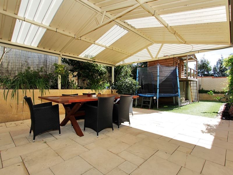 13 Gandossi Court, Success WA 6164
