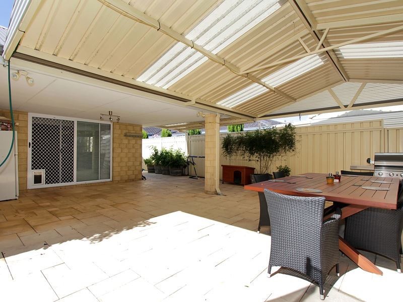13 Gandossi Court, Success WA 6164